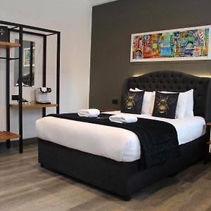 Deluxe King Suite